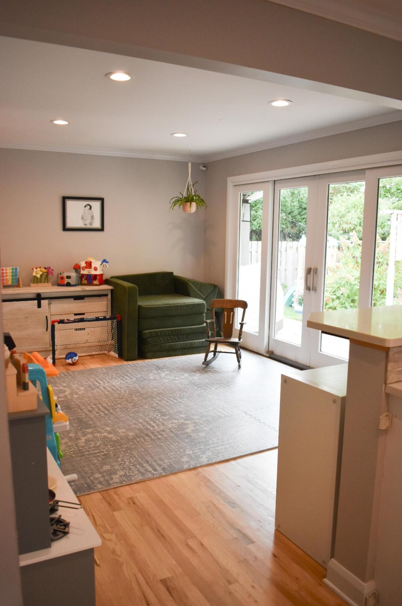 1411 Zollinger Rd, Columbus OH 43221-2944 exterior