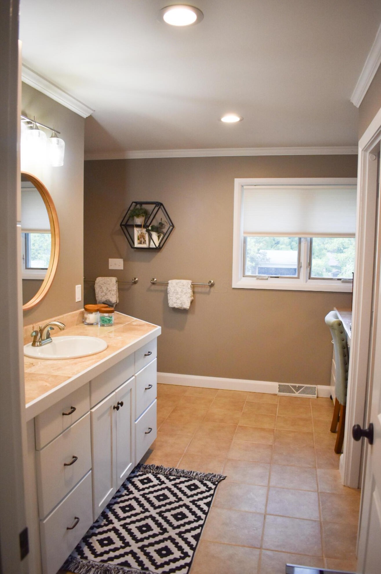 1411 Zollinger Rd, Columbus OH 43221-2944 exterior