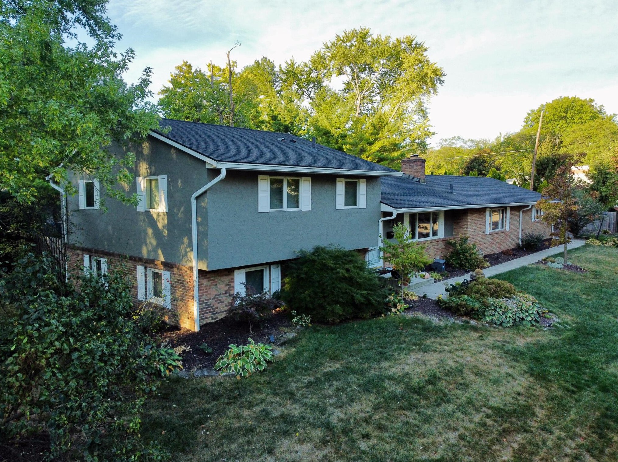 1411 Zollinger Rd, Columbus OH 43221-2944 exterior