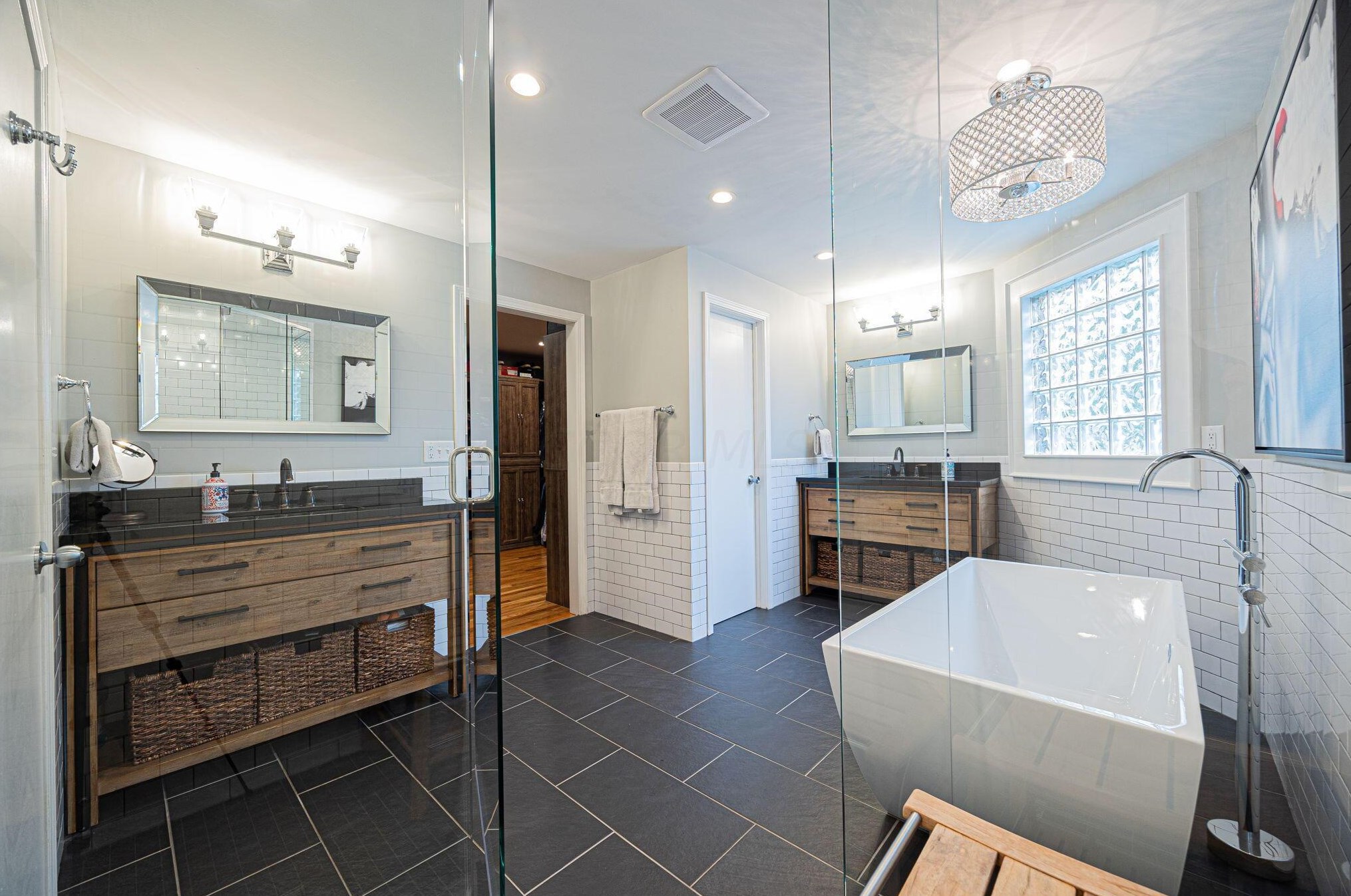 204 Remington Rd, Columbus OH 43209-2461 exterior