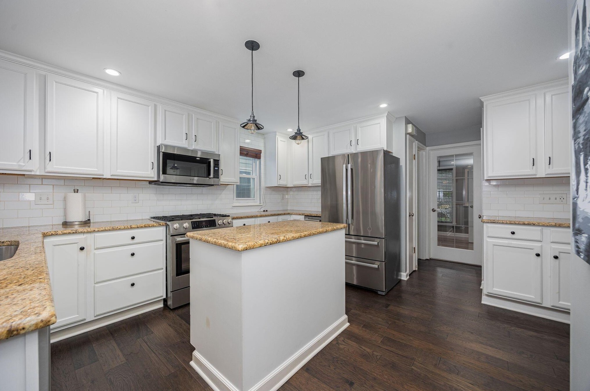 204 Remington Rd, Columbus OH 43209-2461 exterior