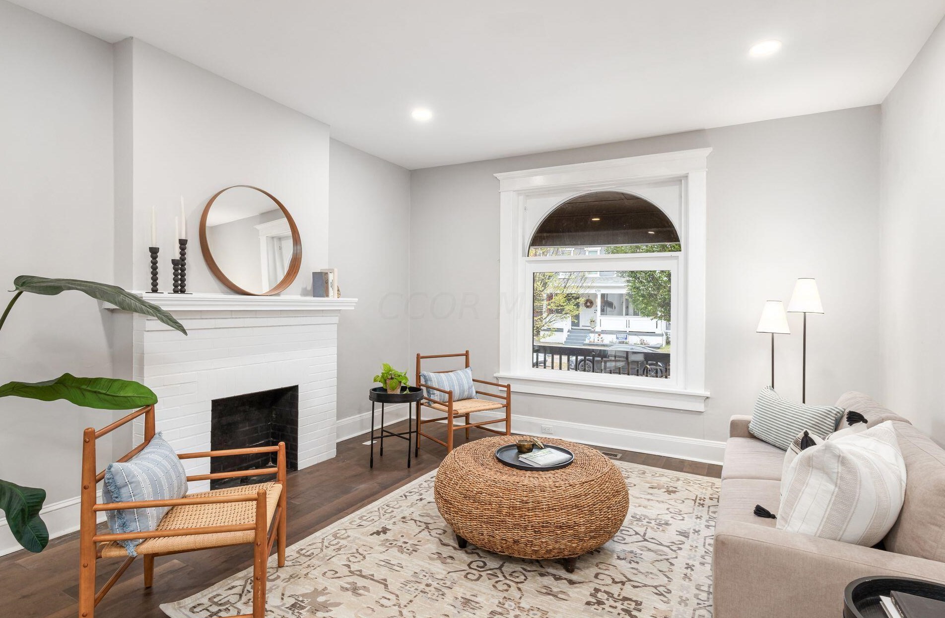 697 Champion Ave, Columbus OH 43205-2753 exterior