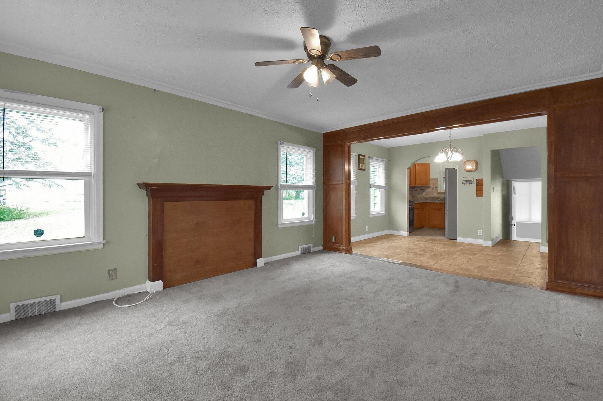 1454 Lockbourne Rd, Columbus OH 43206-3736 exterior