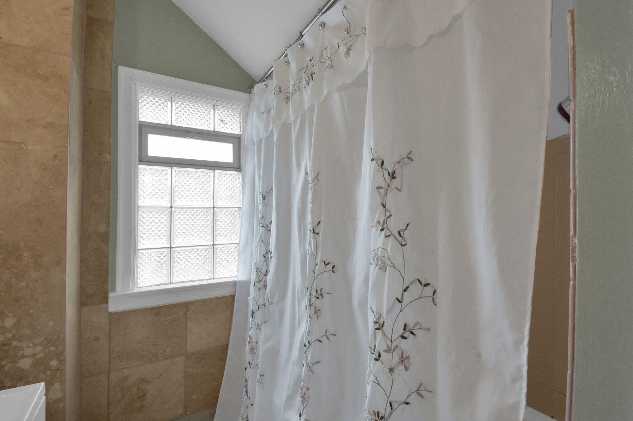 1454 Lockbourne Rd, Columbus OH 43206-3736 exterior