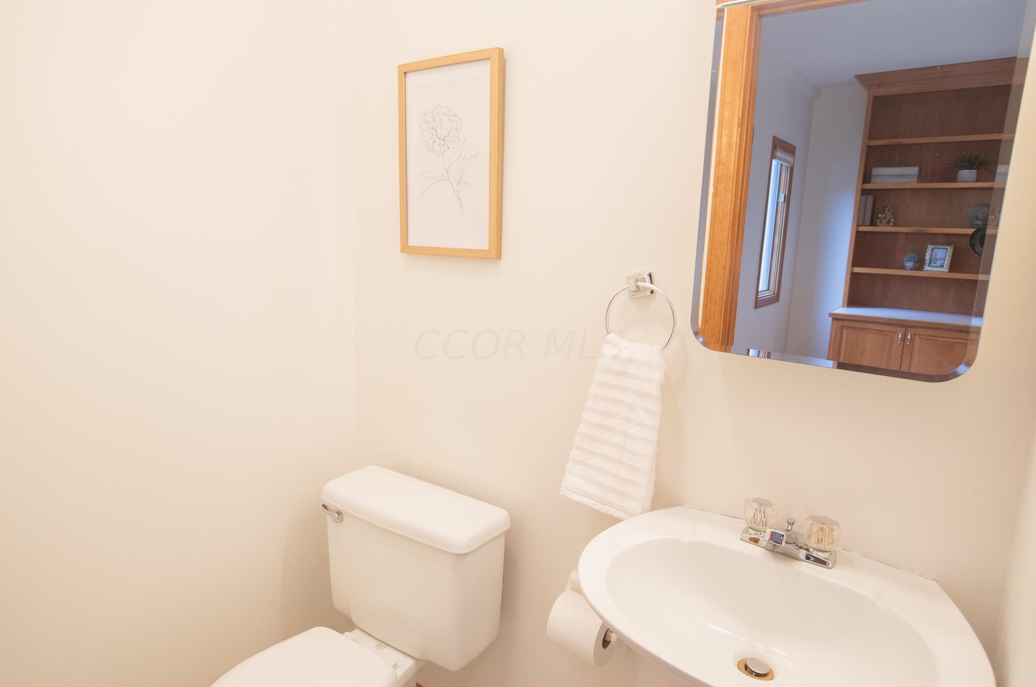 38 Roosevelt Ave, Columbus OH 43209-1160 exterior