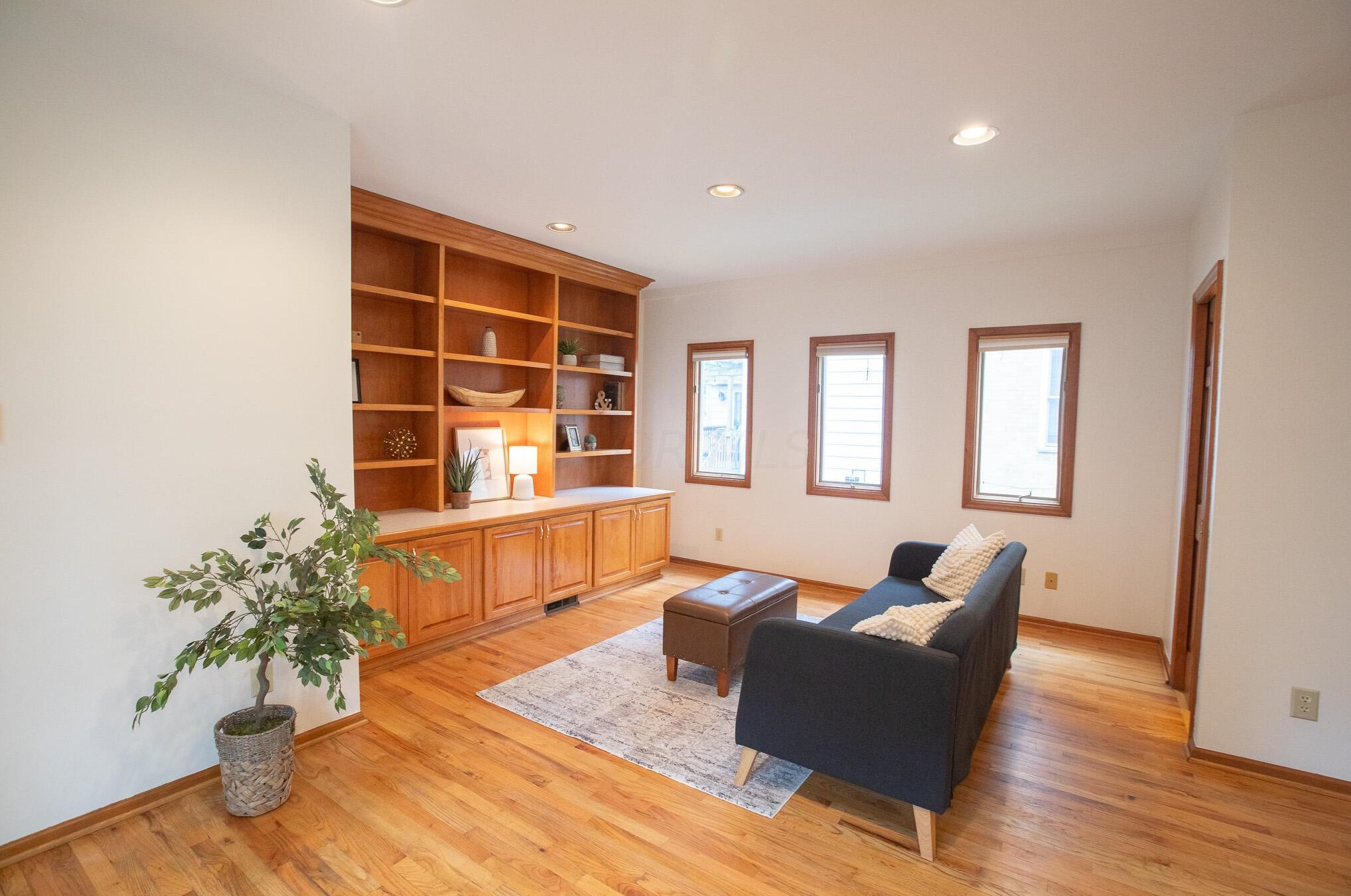 38 Roosevelt Ave, Columbus OH 43209-1160 exterior