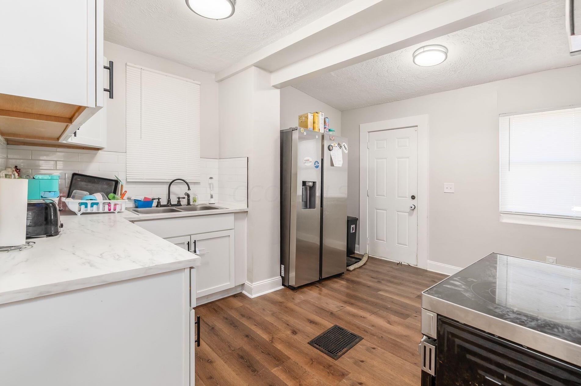 1586 Briarwood Ave, Columbus OH 43211-1502 exterior