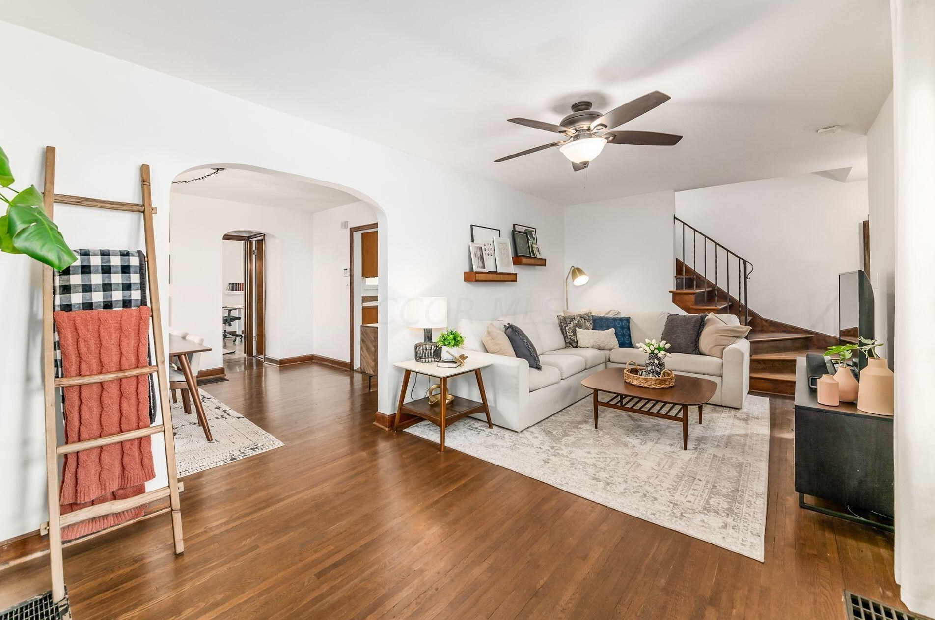 233 Richards Rd, Columbus OH 43214-3738 exterior