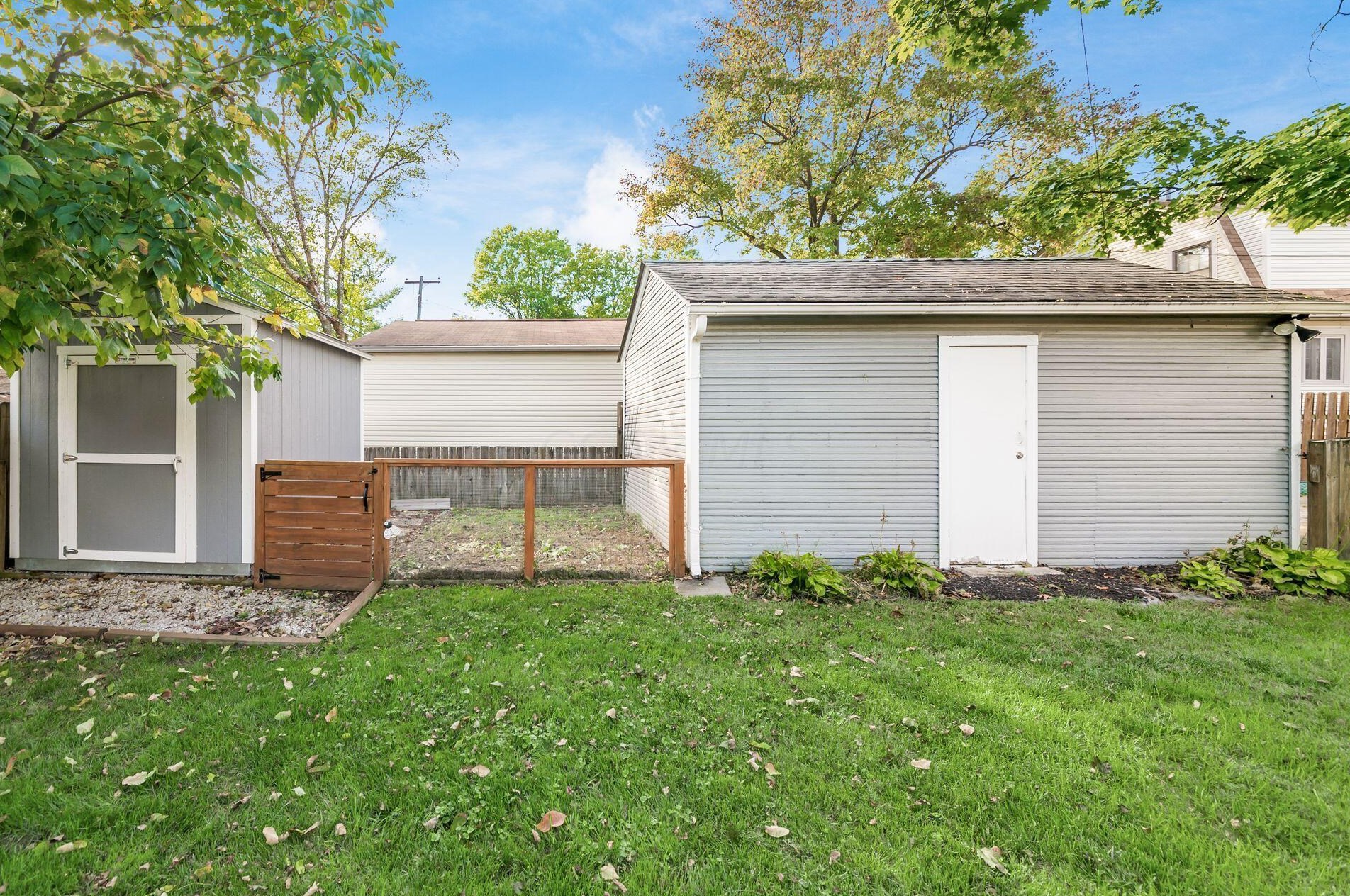 233 Richards Rd, Columbus OH 43214-3738 exterior