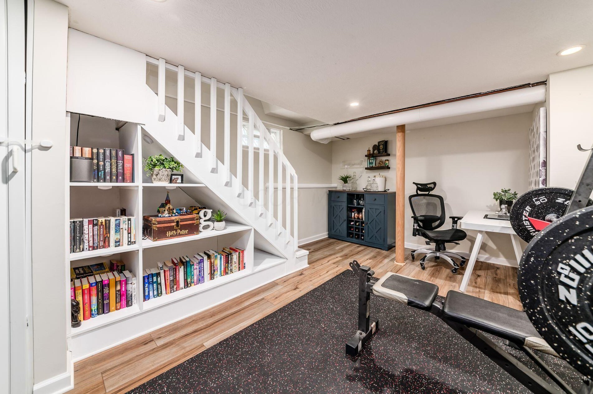 233 Richards Rd, Columbus OH 43214-3738 exterior