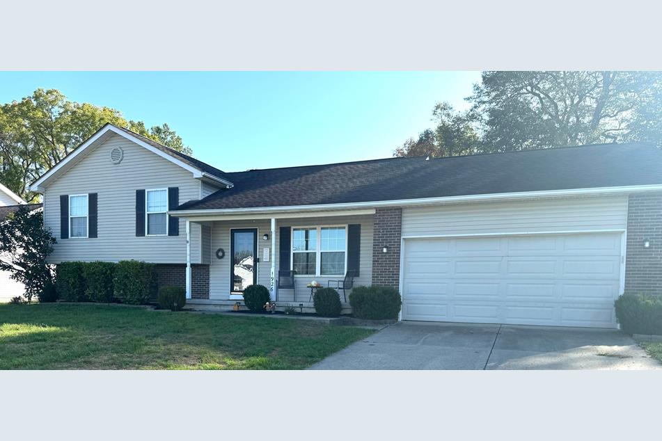 1926 Patrick Dr E, Newark, OH 43055 MLS 224035776 Coldwell Banker