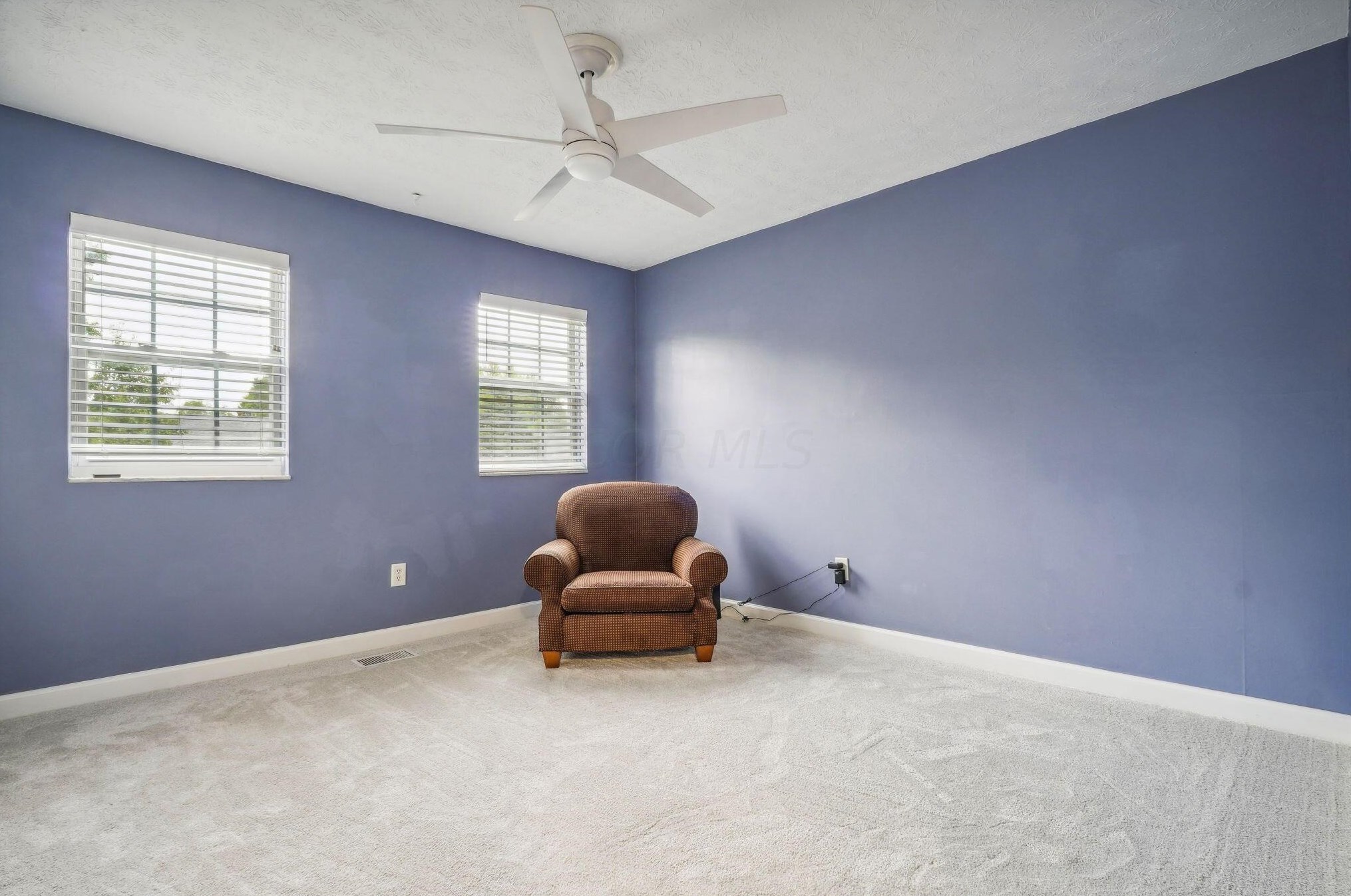 1227 Weybridge Rd, Columbus OH 43220-8102 exterior