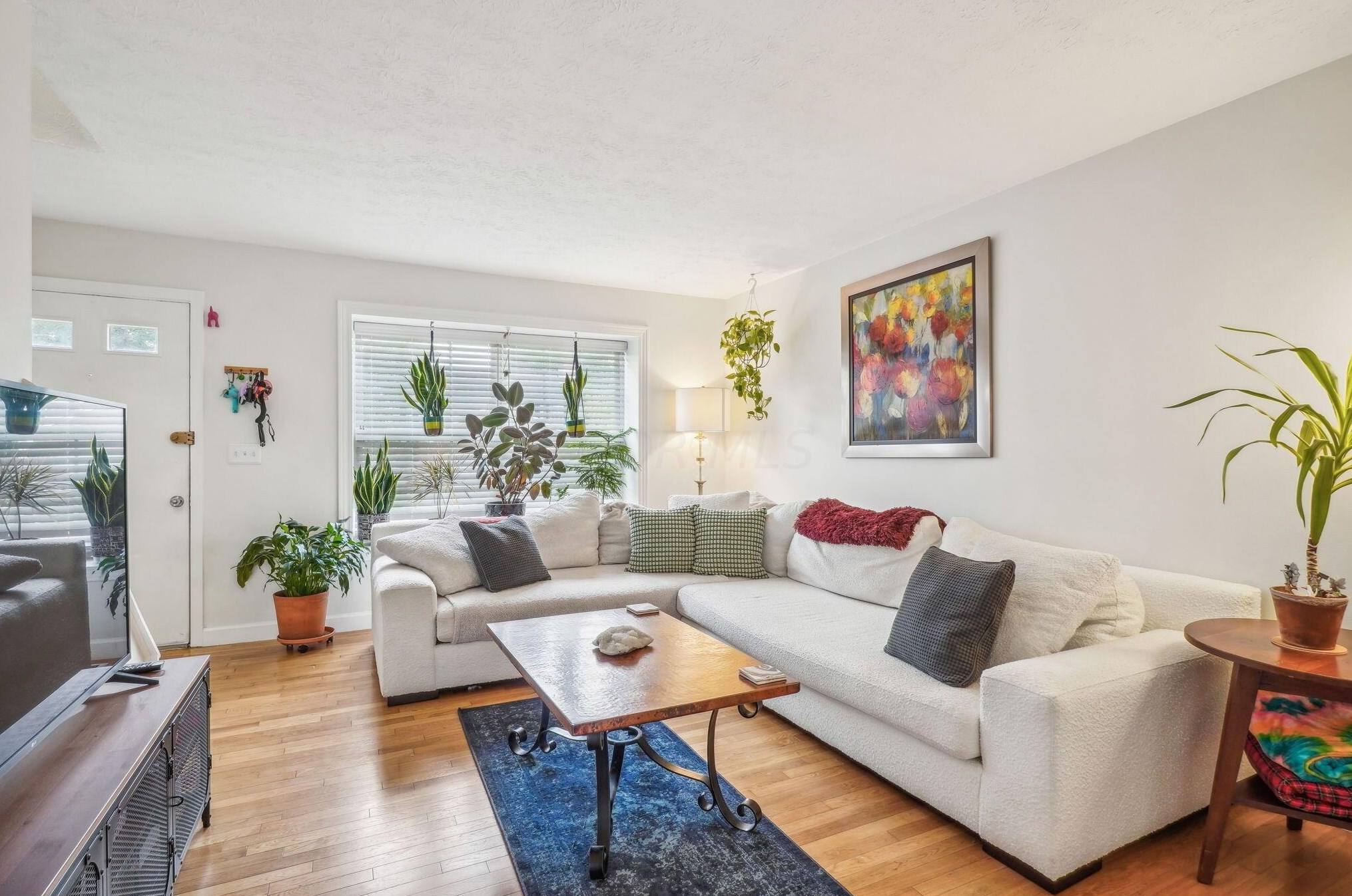 1227 Weybridge Rd, Columbus OH 43220-8102 exterior