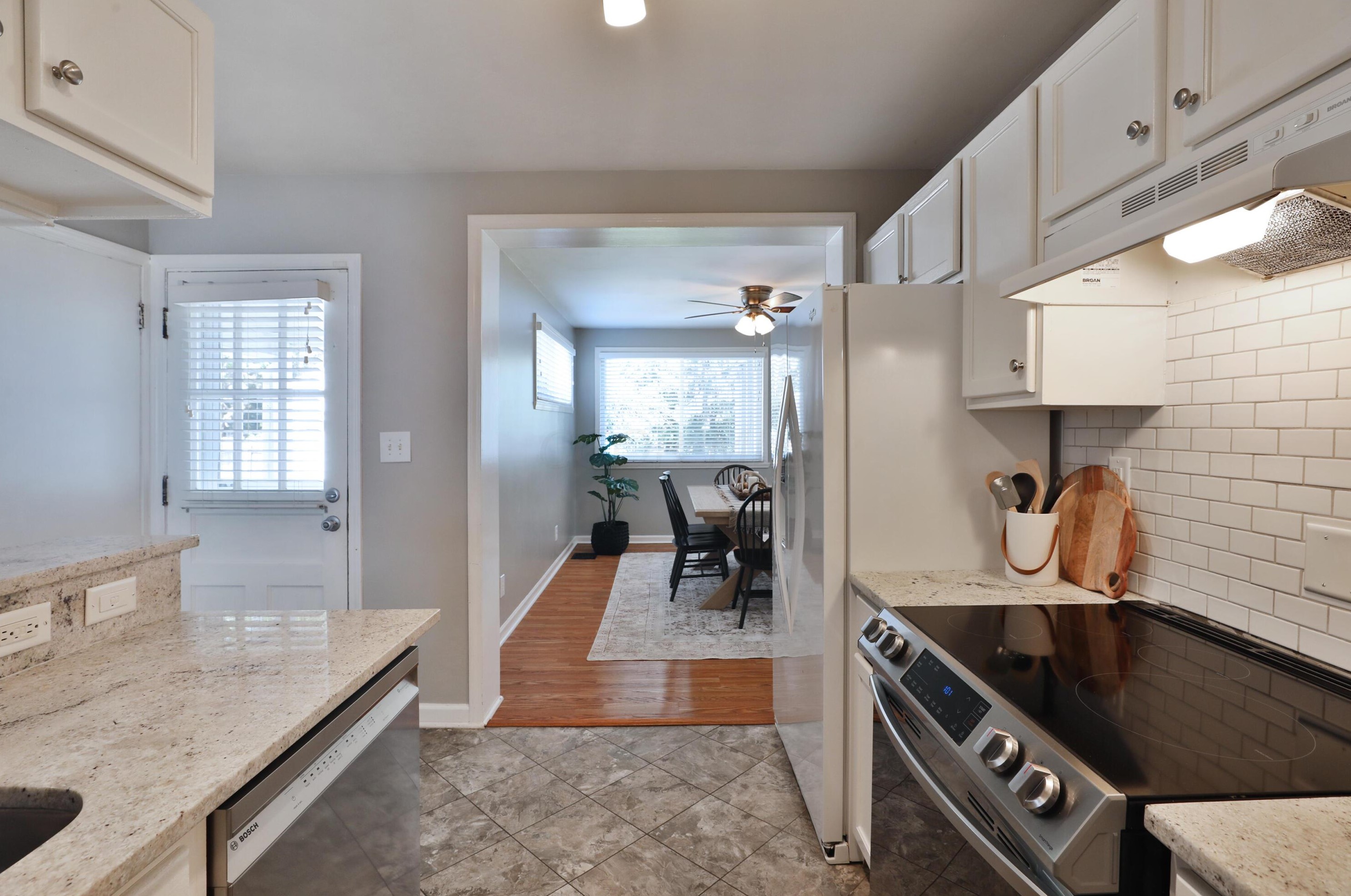 350 Weisheimer Rd, Columbus OH 43214-2150 exterior