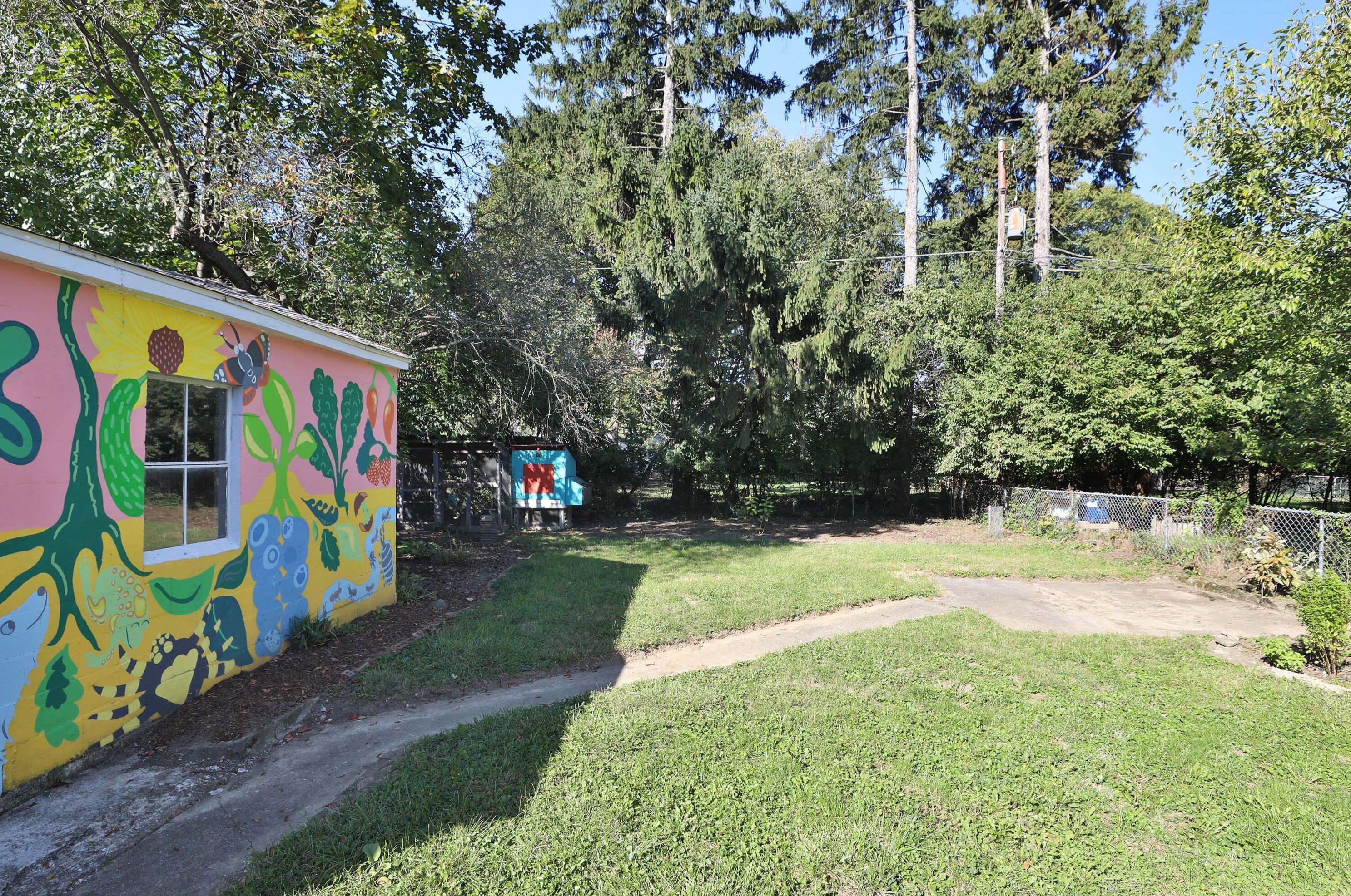 350 Weisheimer Rd, Columbus OH 43214-2150 exterior