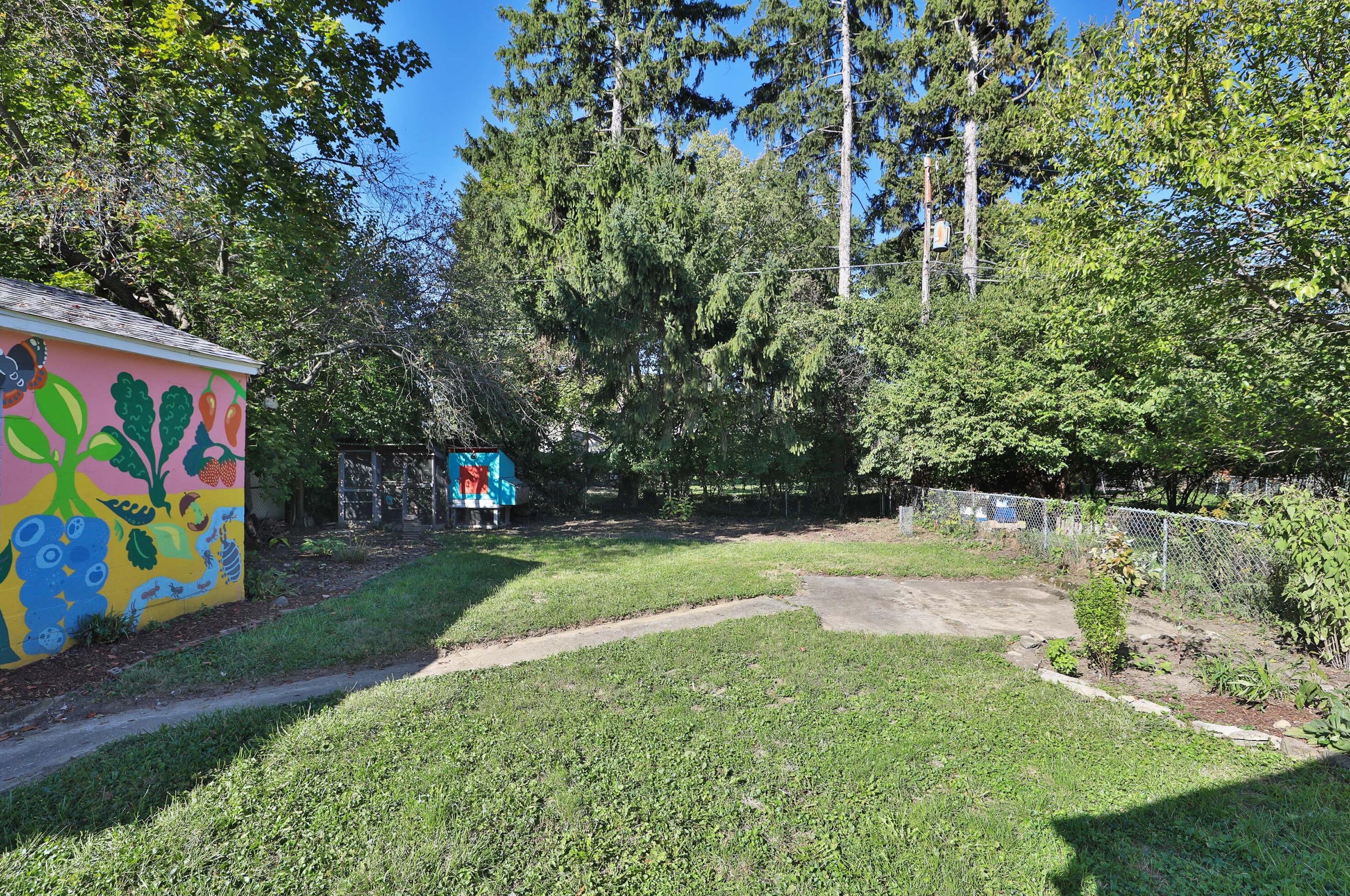 350 Weisheimer Rd, Columbus OH 43214-2150 exterior