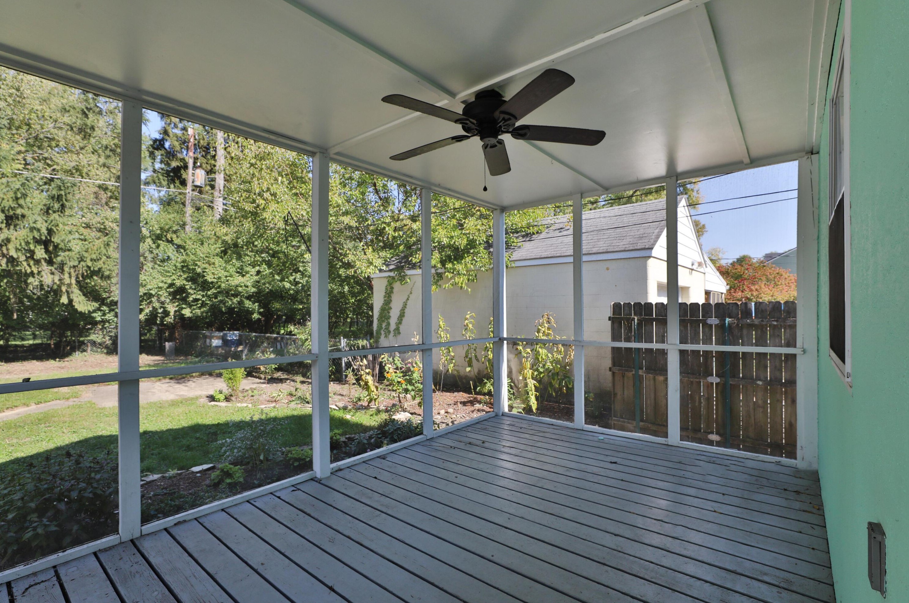 350 Weisheimer Rd, Columbus OH 43214-2150 exterior