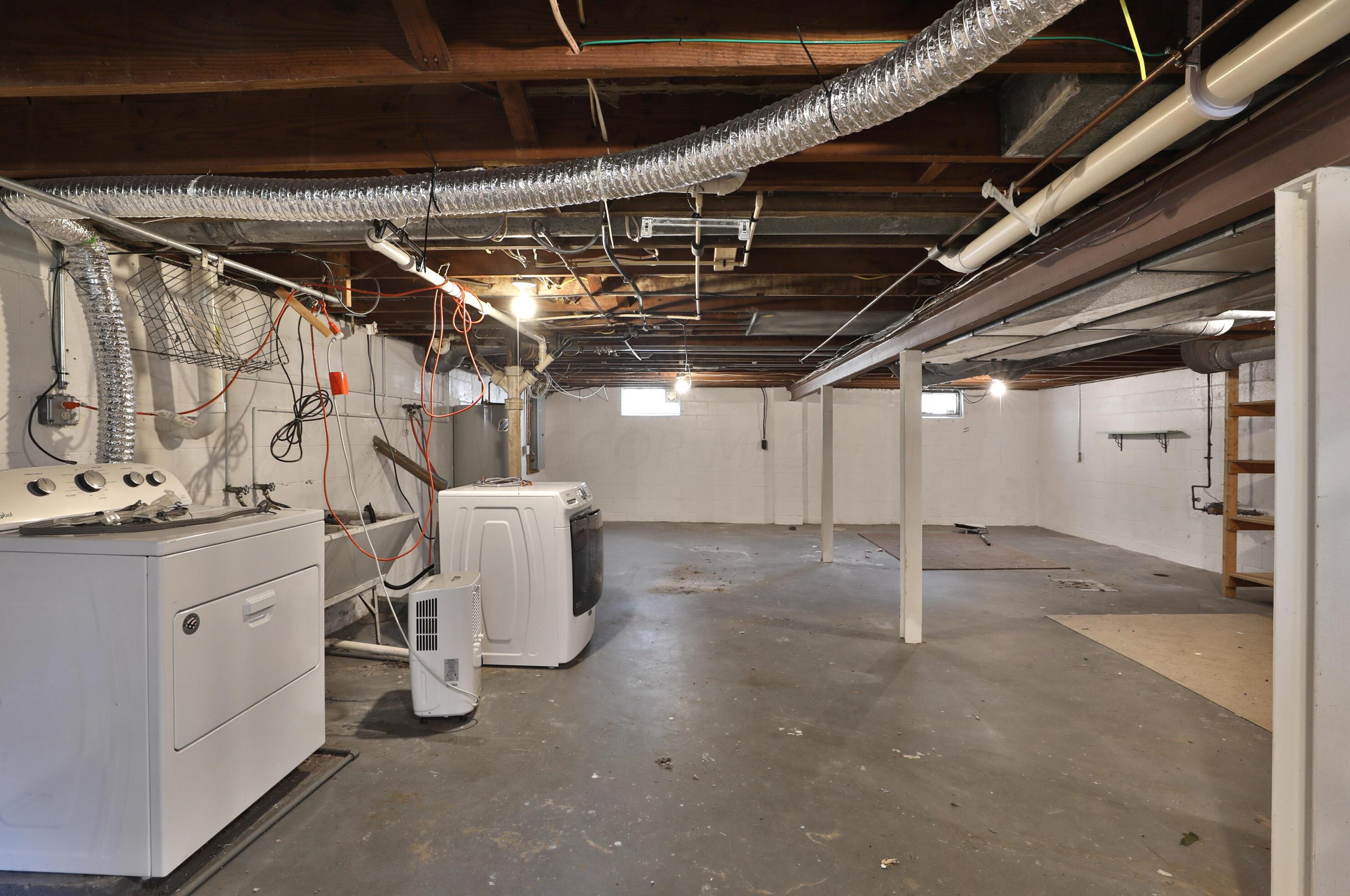 350 Weisheimer Rd, Columbus OH 43214-2150 exterior