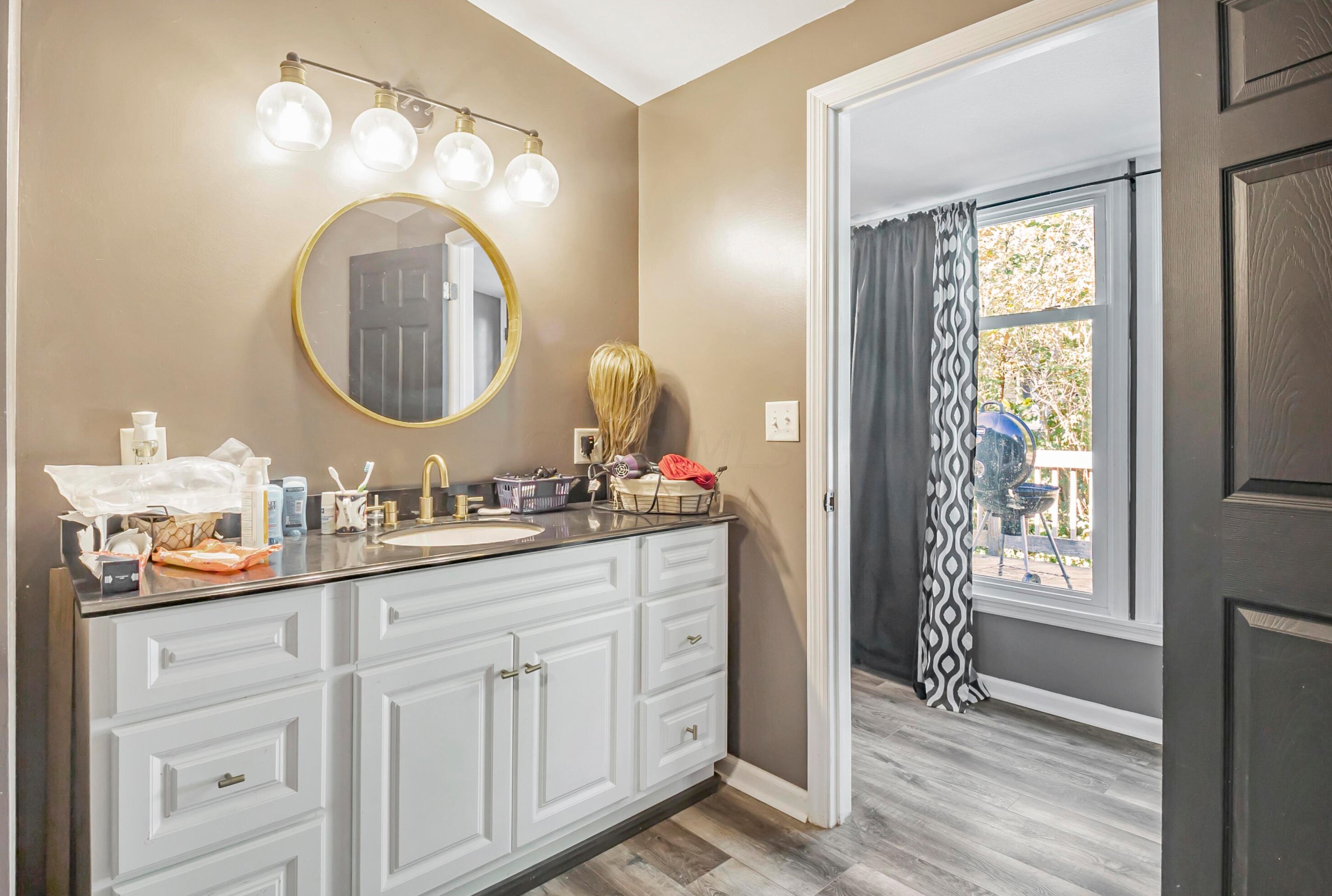 203 Martinsburg Rd, Mount Vernon OH  43050-8520 exterior