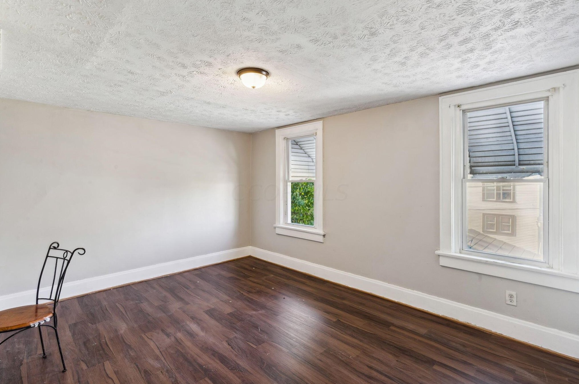 1058 Heyl Ave, Columbus OH 43206-2983 exterior