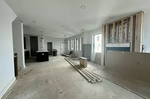 1083 W 3rd Ave, Columbus, OH 43212 - Photo 9