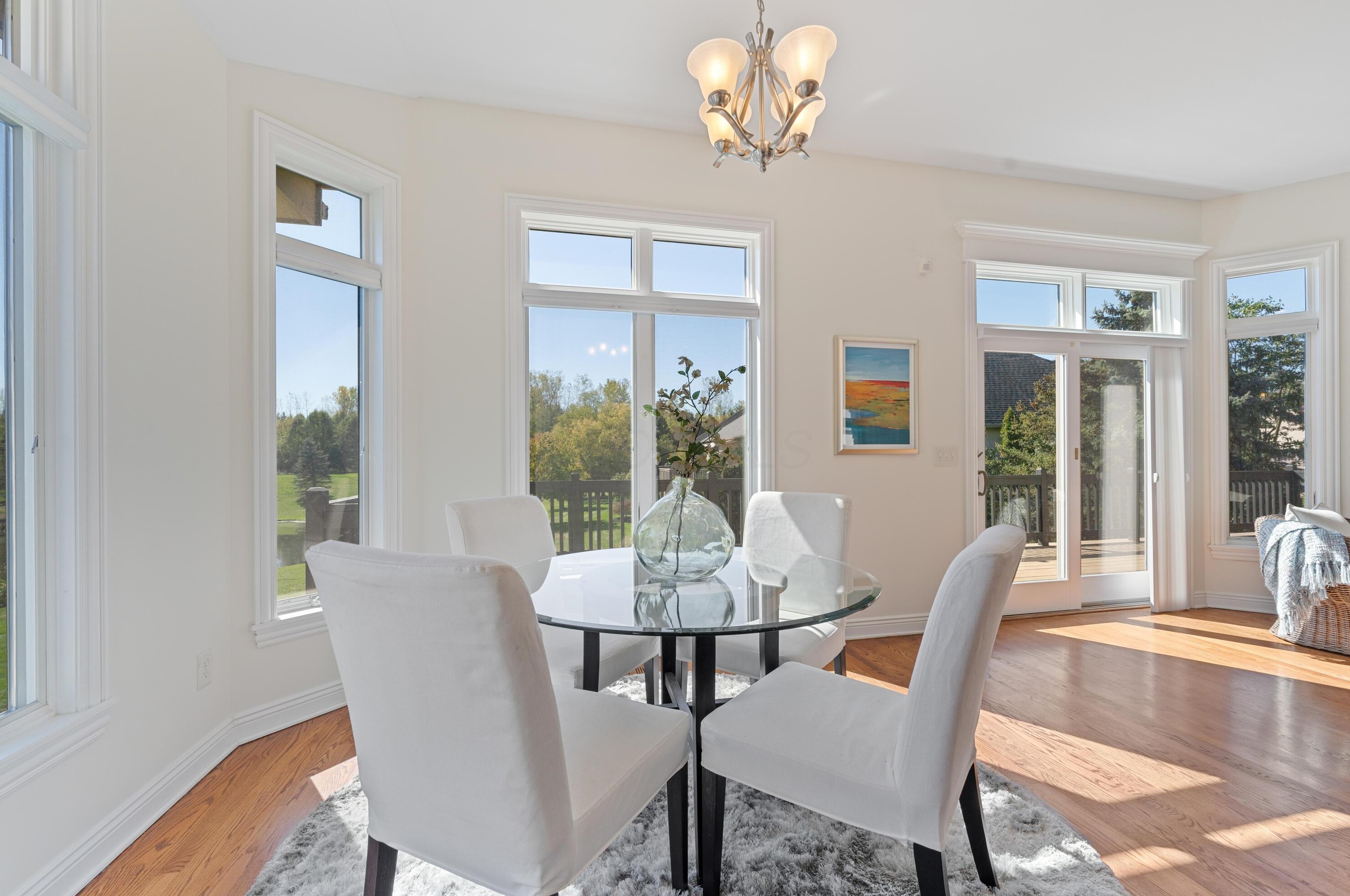 1879 Lake Shore Dr, Columbus OH 43204-4964 exterior