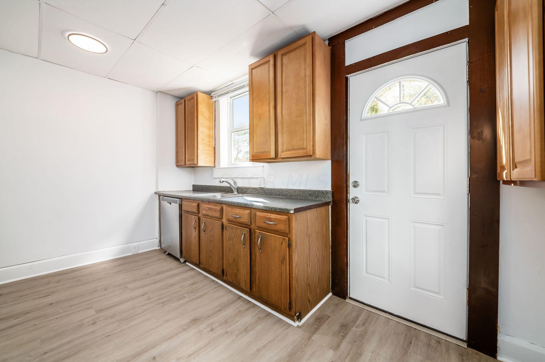 2243 Smt St, Columbus OH 43201-2106 exterior