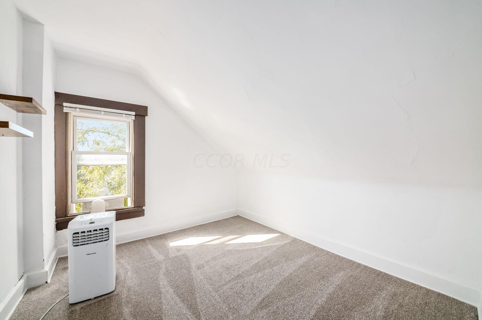 2243 Smt St, Columbus OH 43201-2106 exterior