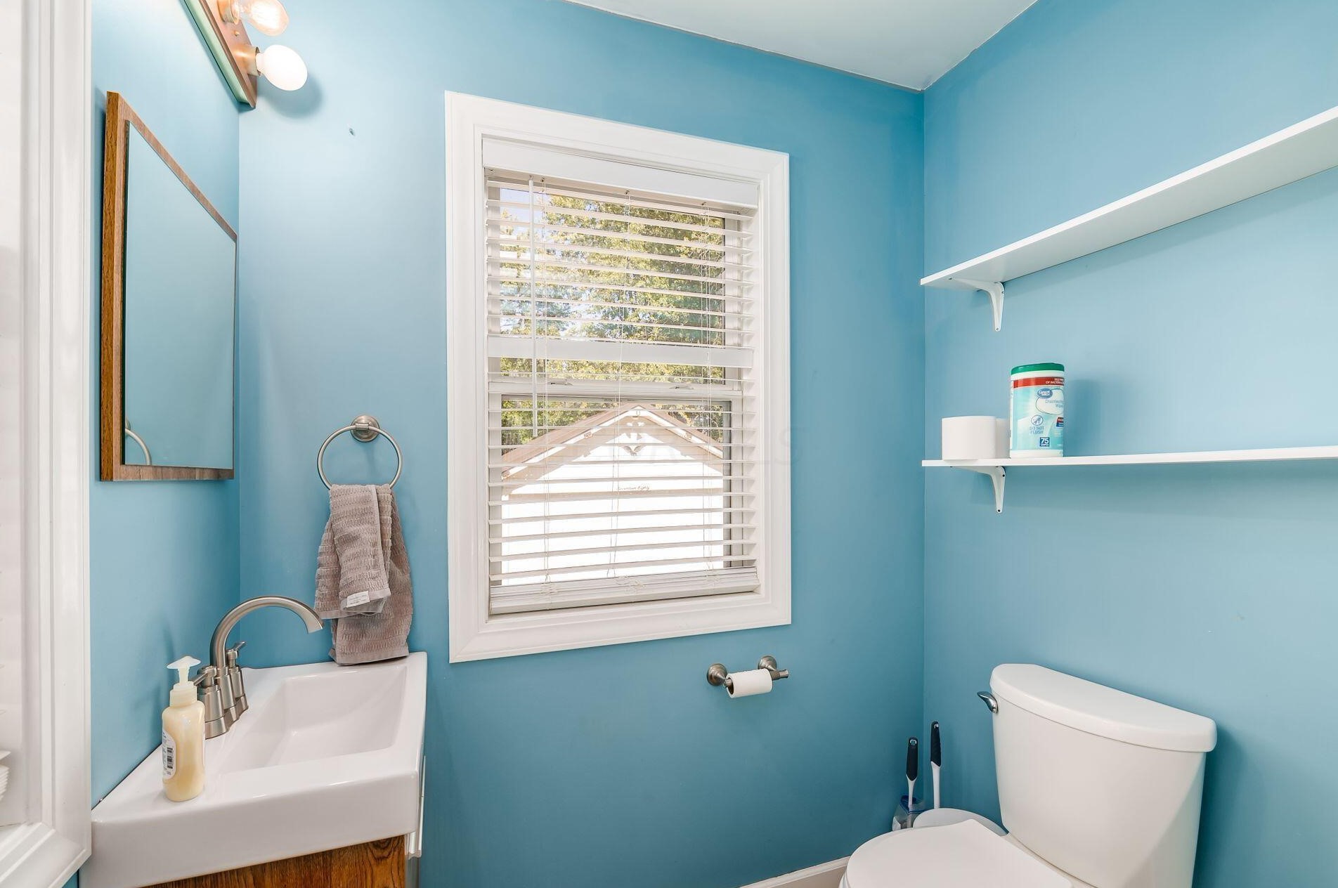 1780 Cooke Rd, Columbus OH 43214-3169 exterior