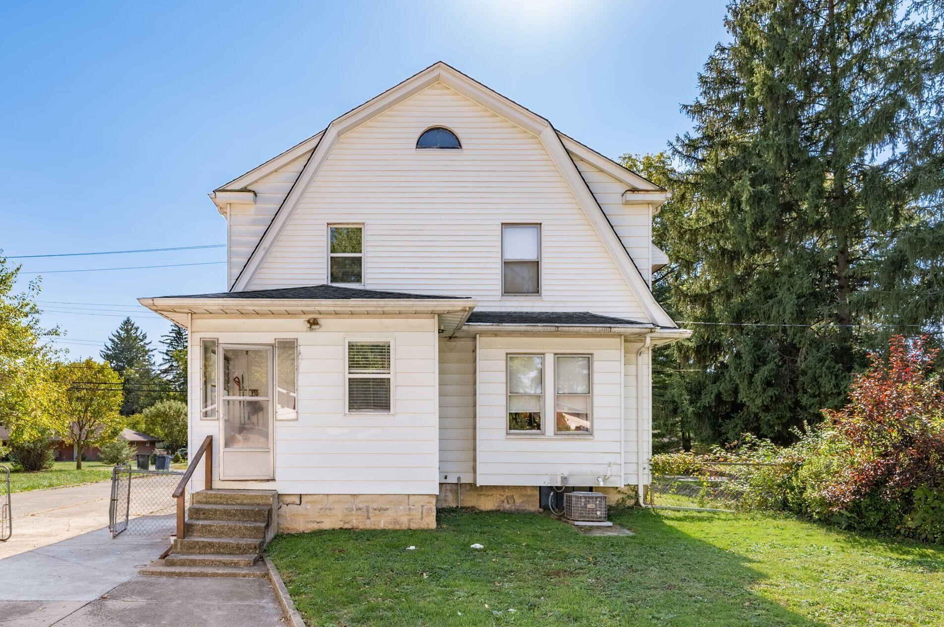 1780 Cooke Rd, Columbus OH 43214-3169 exterior