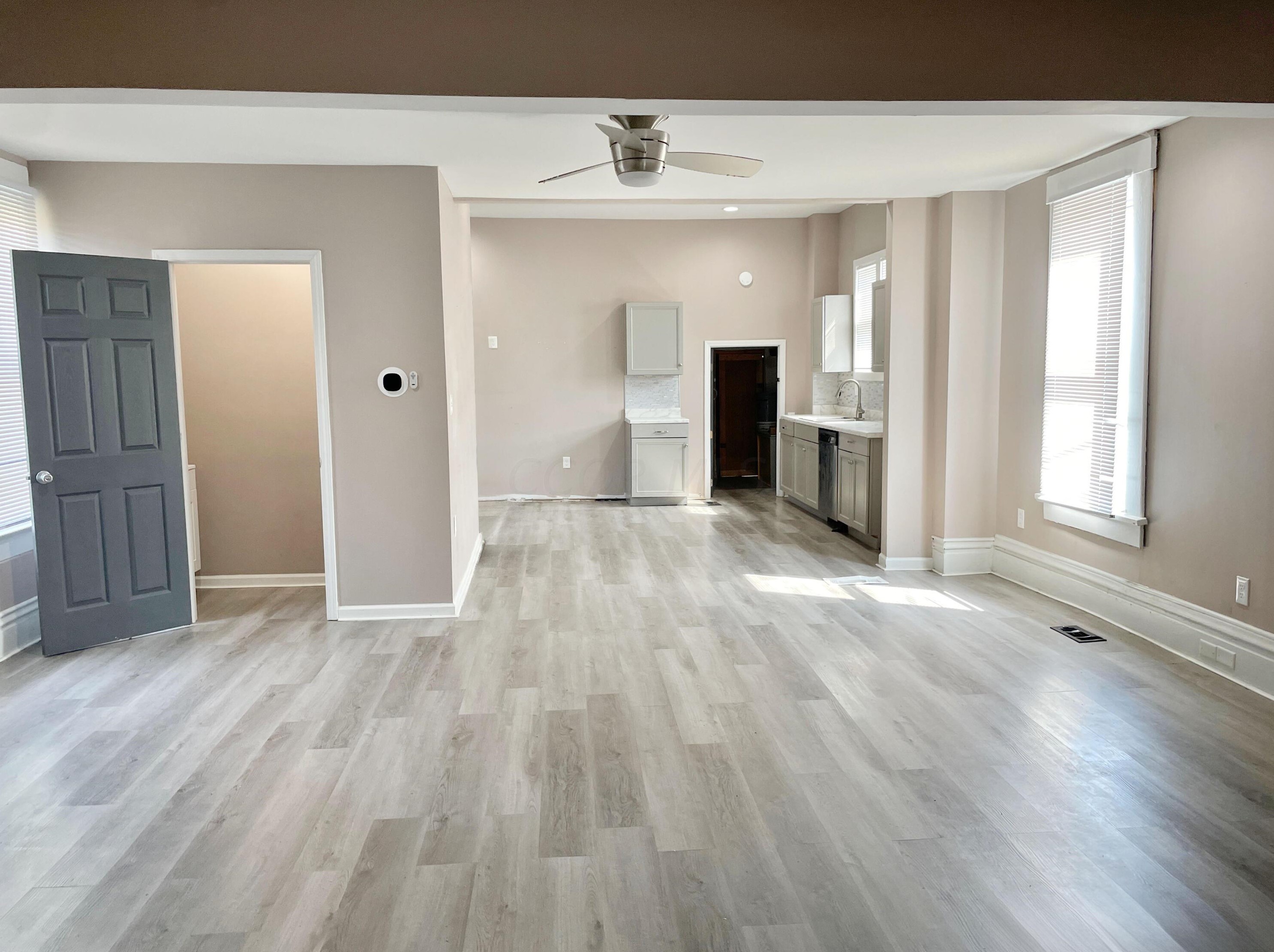 1390 Livingston Ave, Columbus OH 43209-2945 exterior