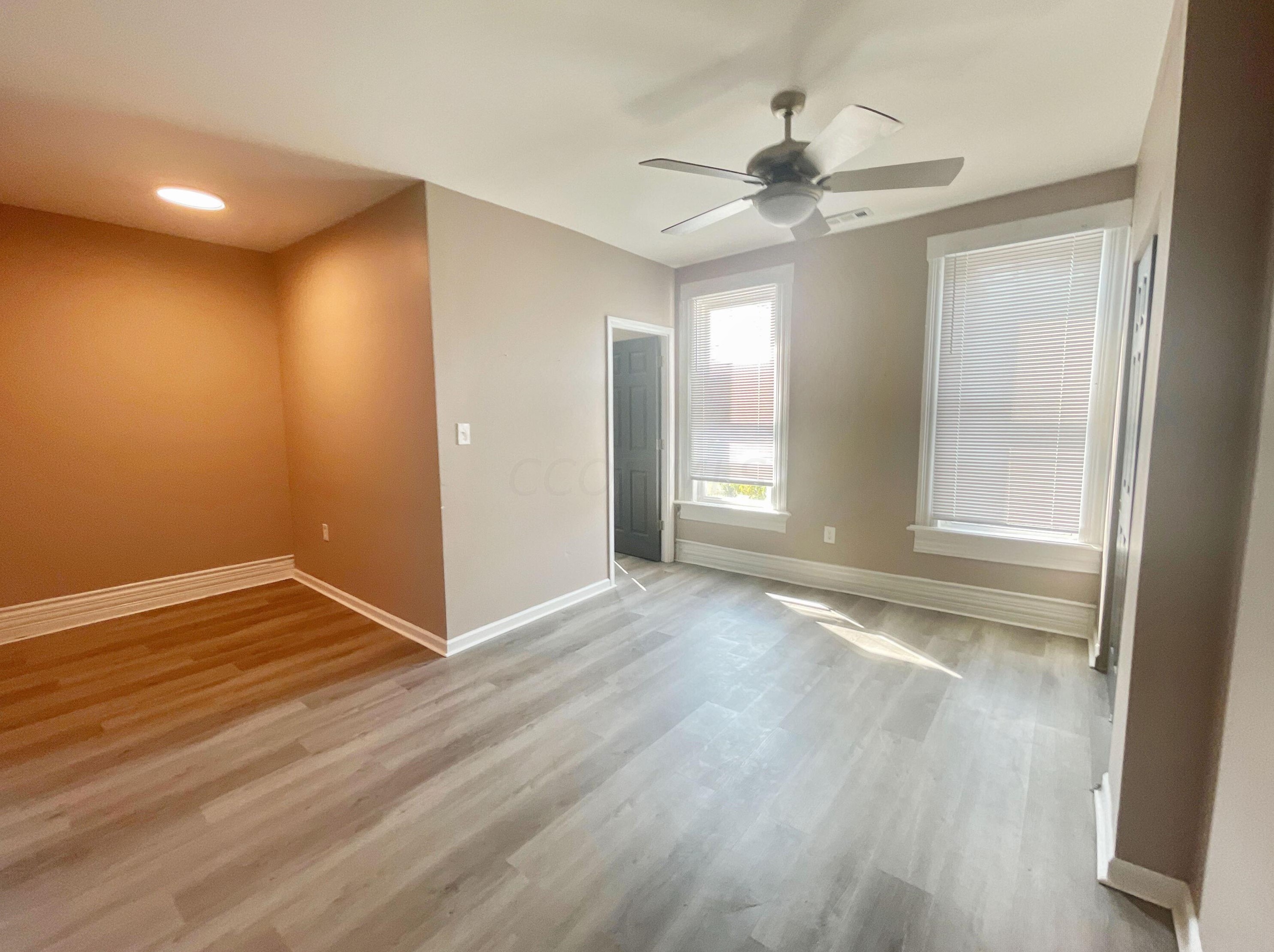 1390 Livingston Ave, Columbus OH 43209-2945 exterior