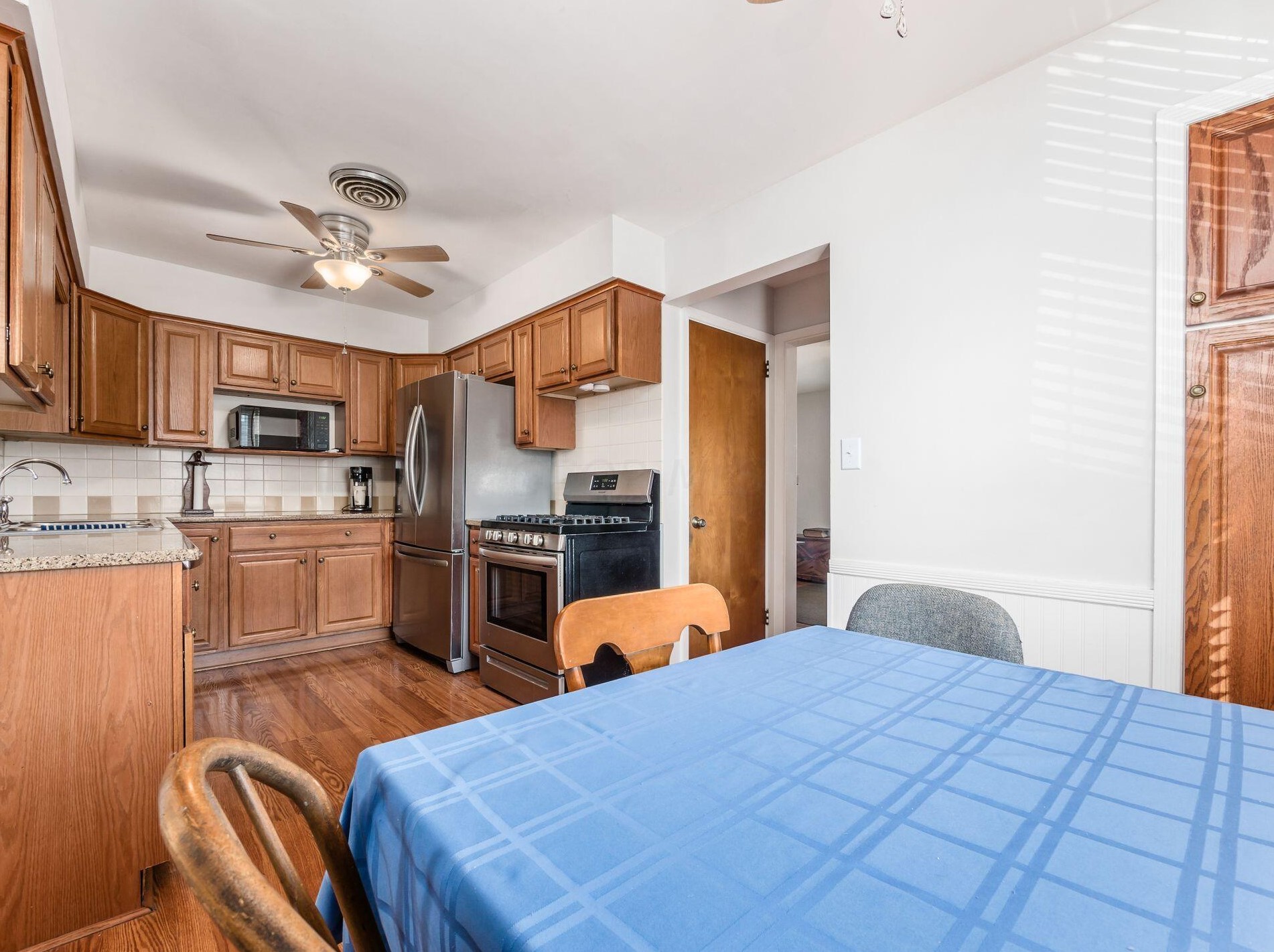 1915 Zollinger Rd, Columbus OH 43221-2914 exterior