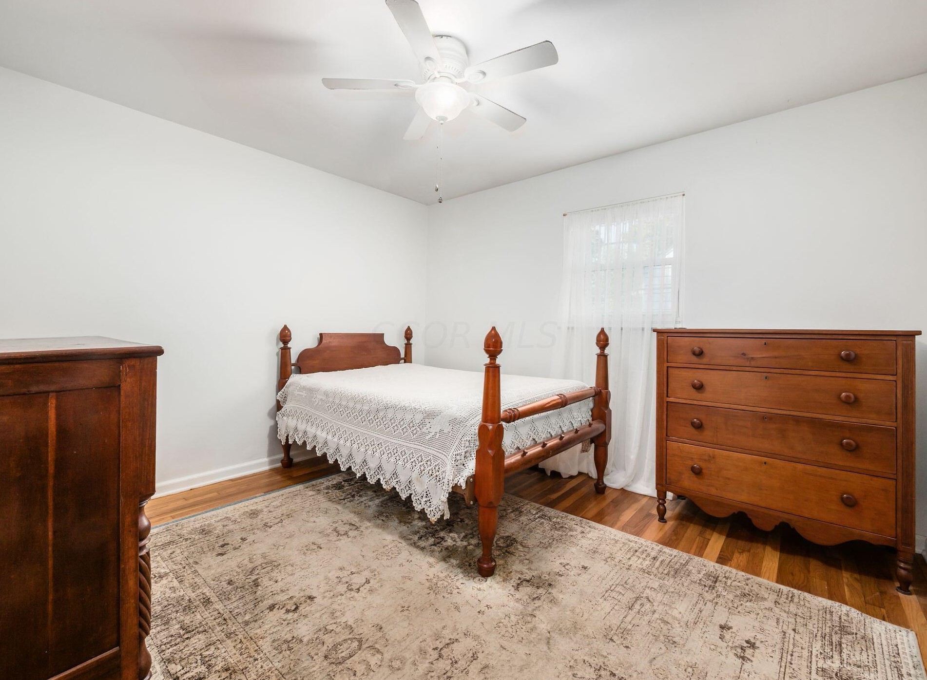 1915 Zollinger Rd, Columbus OH 43221-2914 exterior