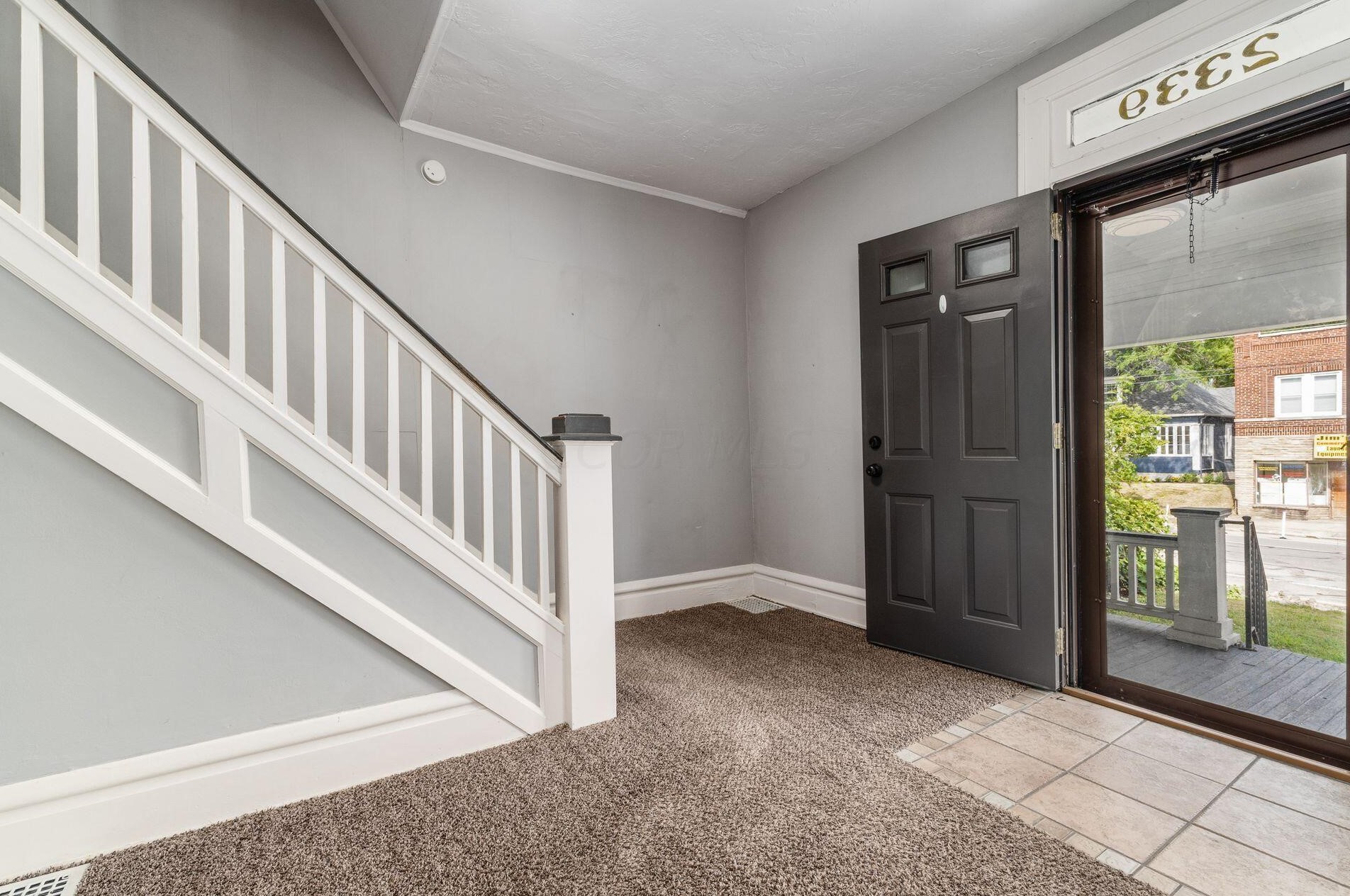 2339 Smt St, Columbus OH 43202-3111 exterior