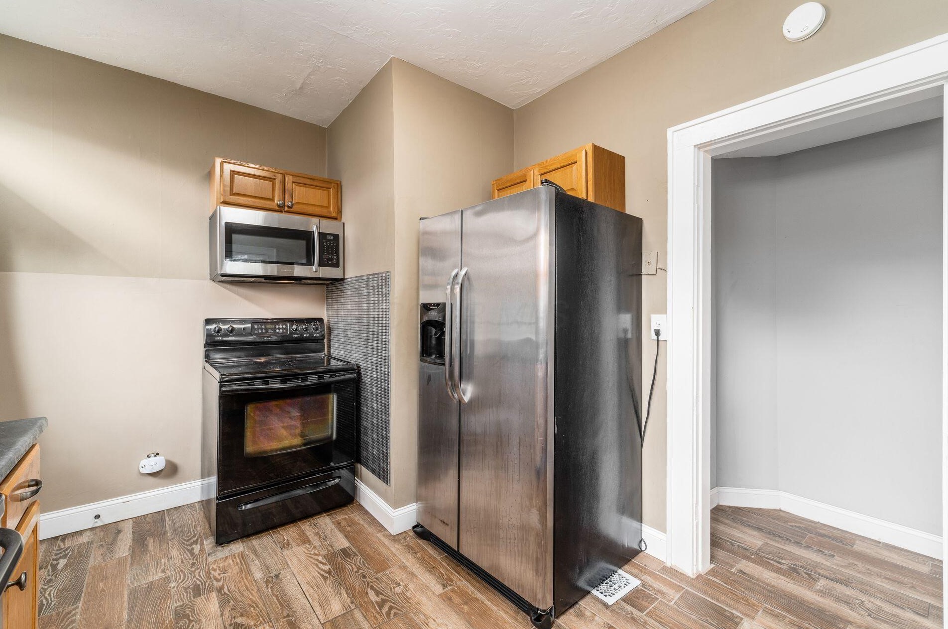 2339 Smt St, Columbus OH 43202-3111 exterior