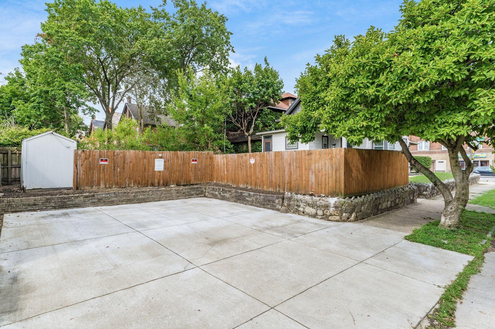 2339 Smt St, Columbus OH 43202-3111 exterior