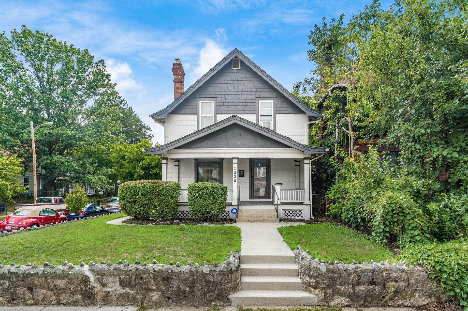 2339 Smt St, Columbus OH 43202-3111 exterior