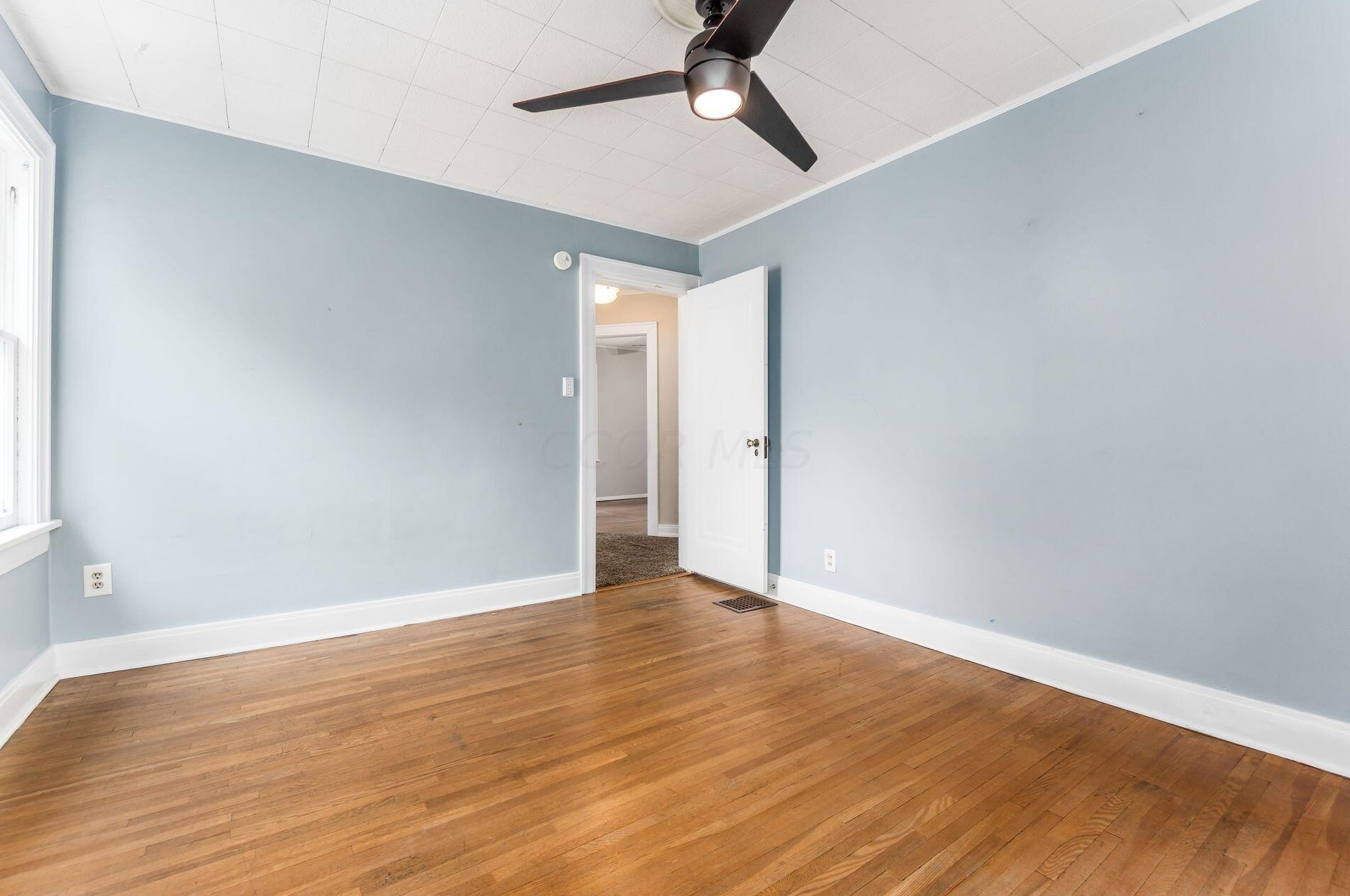 128 Gdn Rd, Columbus OH 43214-2159 exterior