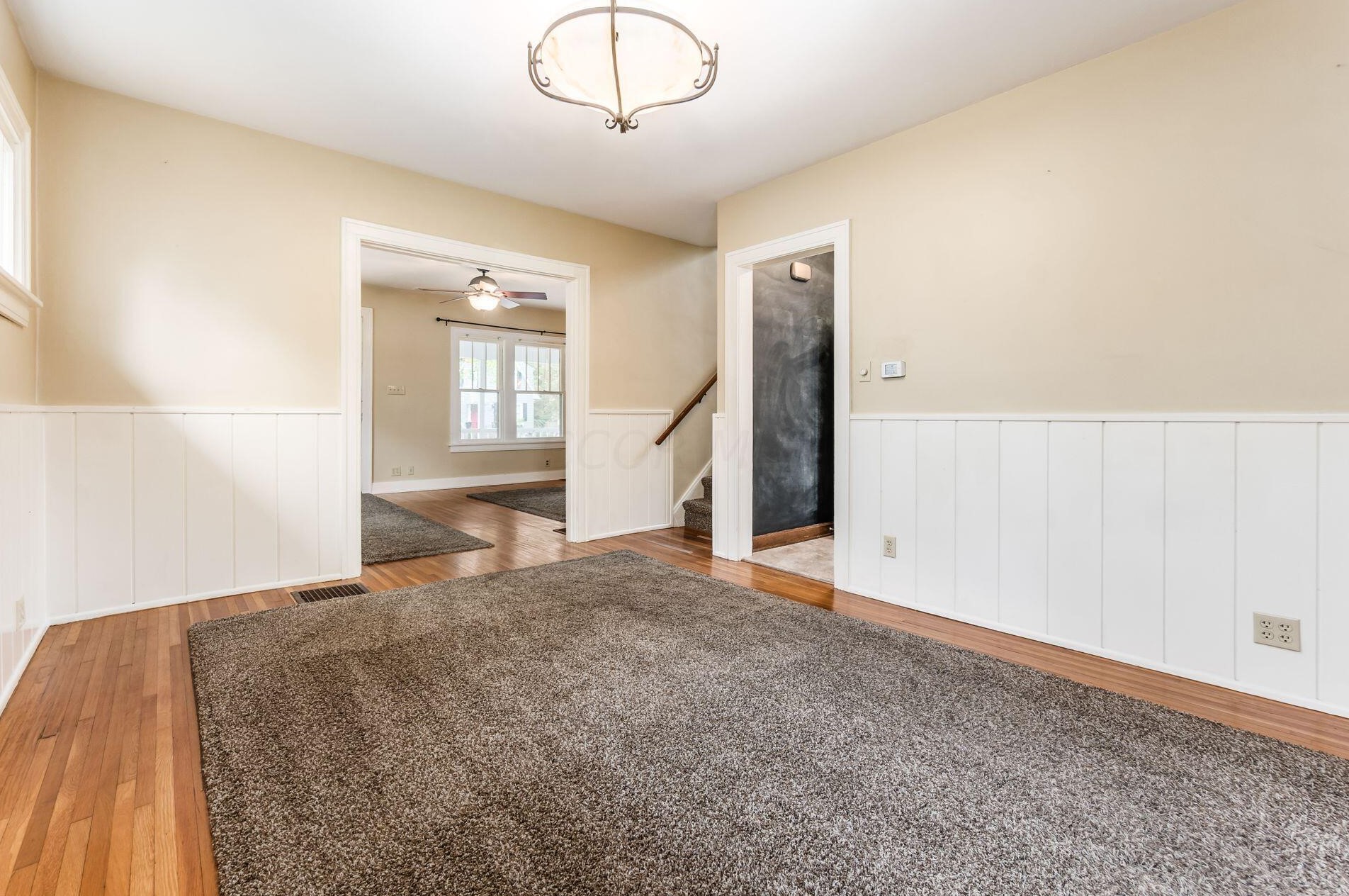 128 Gdn Rd, Columbus OH 43214-2159 exterior