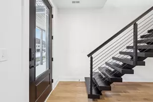 2248 Quarry Trails Dr, Columbus, OH 43228 - Photo 13