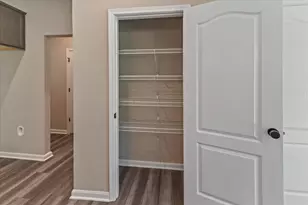 710 Deerhurst Dr, Vandalia, OH 45377 - Photo 11