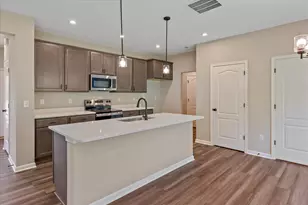 710 Deerhurst Dr, Vandalia, OH 45377 - Photo 7