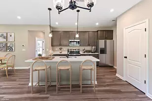 710 Deerhurst Dr, Vandalia, OH 45377 - Photo 3