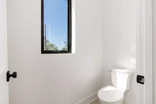 1095 W 3rd Ave, Columbus, OH 43212 - Photo 33