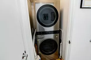 1620 E Broad St, Columbus, OH 43203 - Photo 21