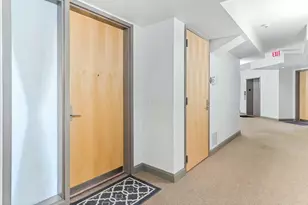 196 S Grant Ave, Columbus, OH 43215 - Photo 27