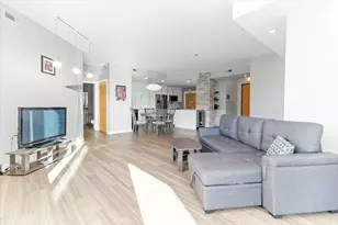 196 S Grant Ave, Columbus, OH 43215 - Photo 11