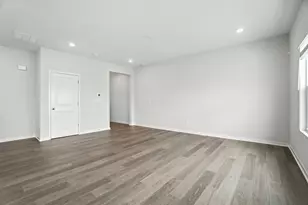 6296 Marinelli Dr S, Columbus, OH 43228 - Photo 5
