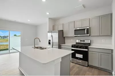 6296 Marinelli Drive South, Columbus, OH 43228 - Photo 7